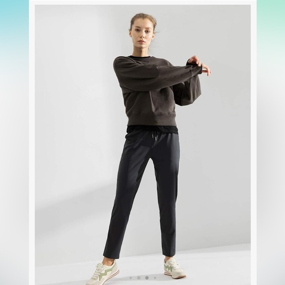 NWT AJISAI Petite Large Women's Joggers Travel Pants with Pockets - Picture 7 of 8